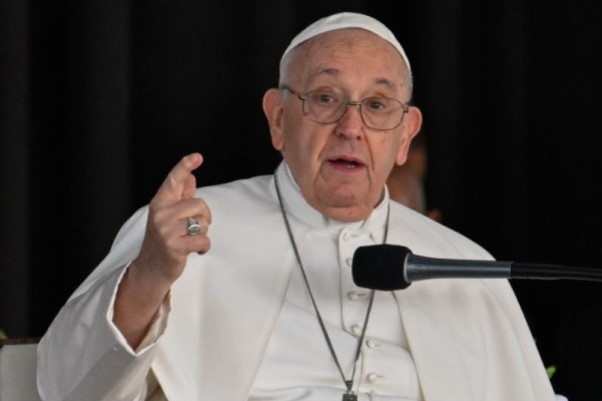 Папа Франциск осъди отношението към мигрантите които прекосяват Средиземно море