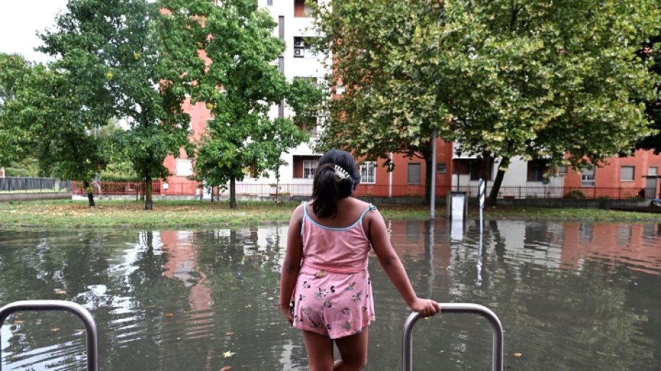 Кодът е оранжев в редица области като Лигурия и Ломбардия