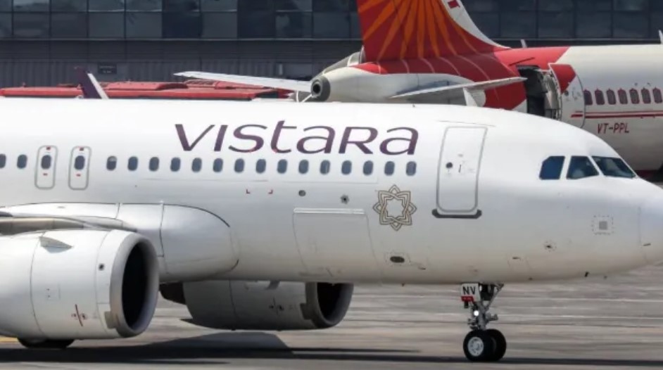 Самолет на индийската компания Вистара с 247 души на борда