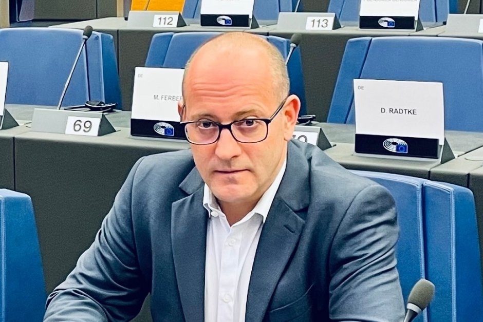 Големият удар върху ПП ДБ не дойде от създаването на сглобката