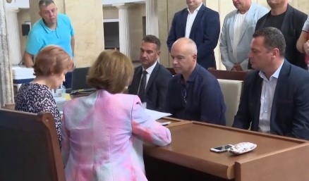 Георги Свиленски и Иван Ченчев подадоха документи за регистрация на