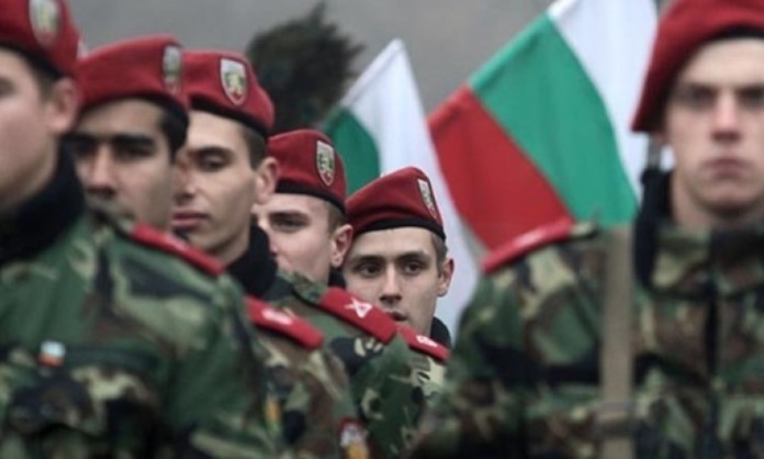 От януари 2025 г най ниската заплата в армията става 2300 лева Това