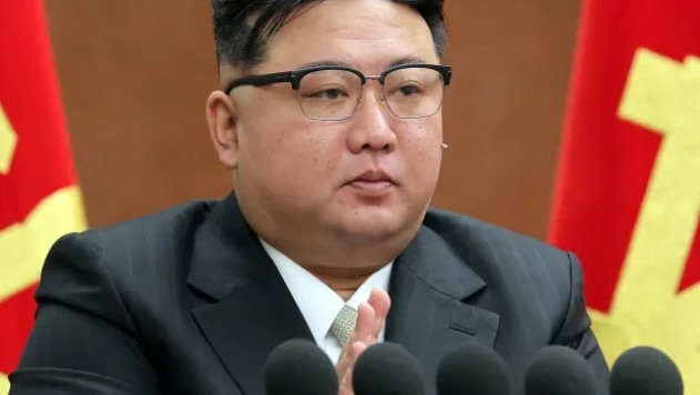 Северна Корея изстреля серия от балистични ракети с малък обсег