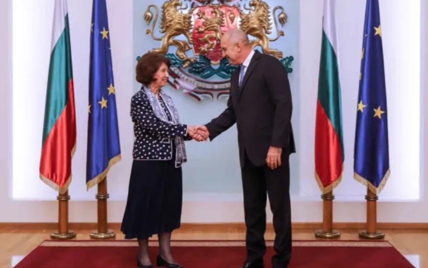 От кабинета на президента на Северна Македония Гордана Силяновска Давкова казват