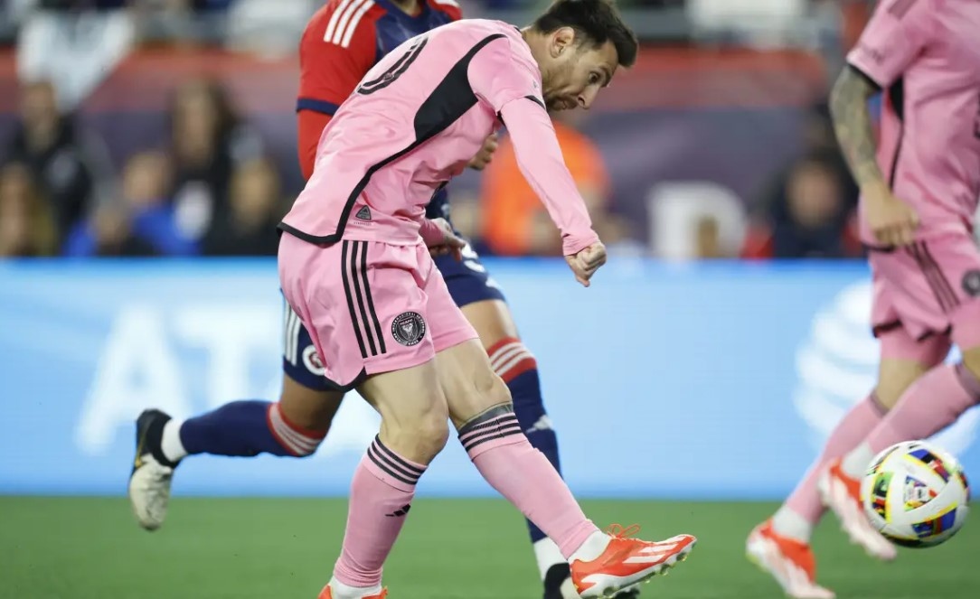 Носителят на 8 Златни топки Лионел Меси се завърна