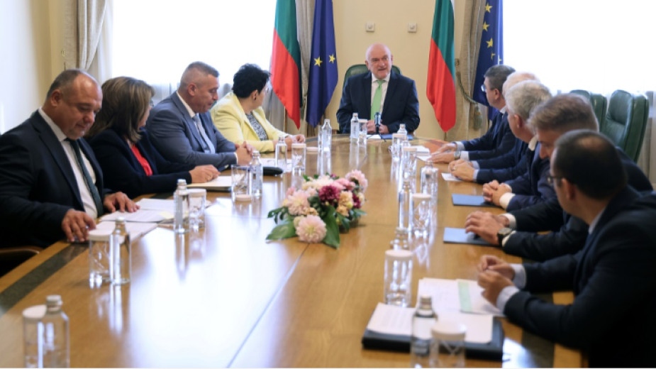 Няма опасност България да бъде застигната от циклона Борис причиняващ