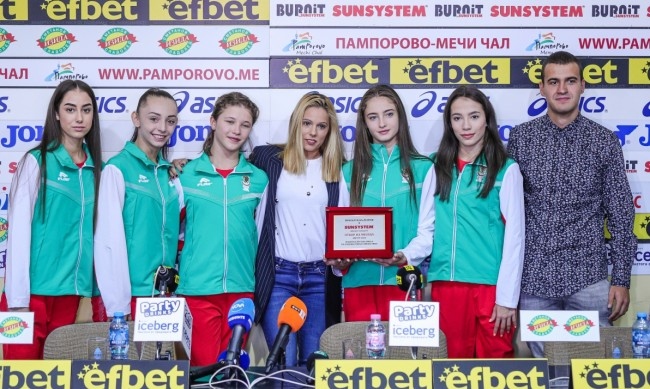 Ансамбълът на България по художествена гимнастика от десет дни вече