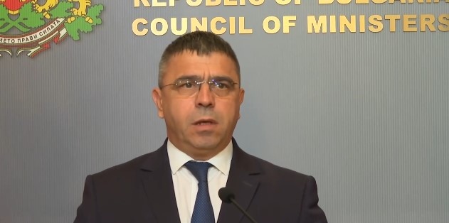 Министърът на вътрешните работи Атанас Илков и Елена Шекерлетова заместник министър на