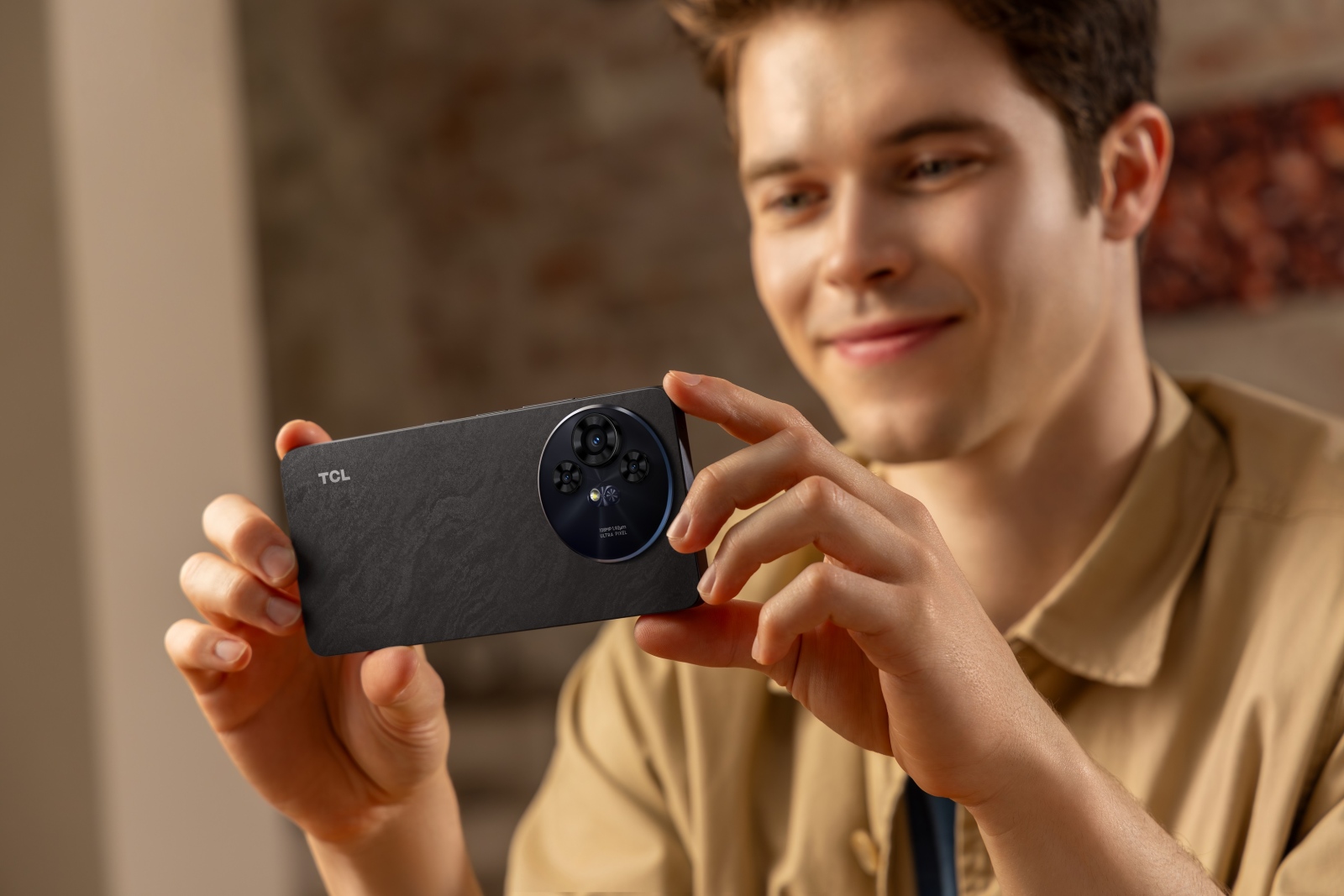 Vivacom официално започва продажбите на най актуалния модел от последната серия на