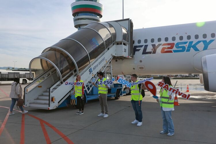 Българската авиокомпания Fly2Sky ще започне да обслужва големия европейски туроператор