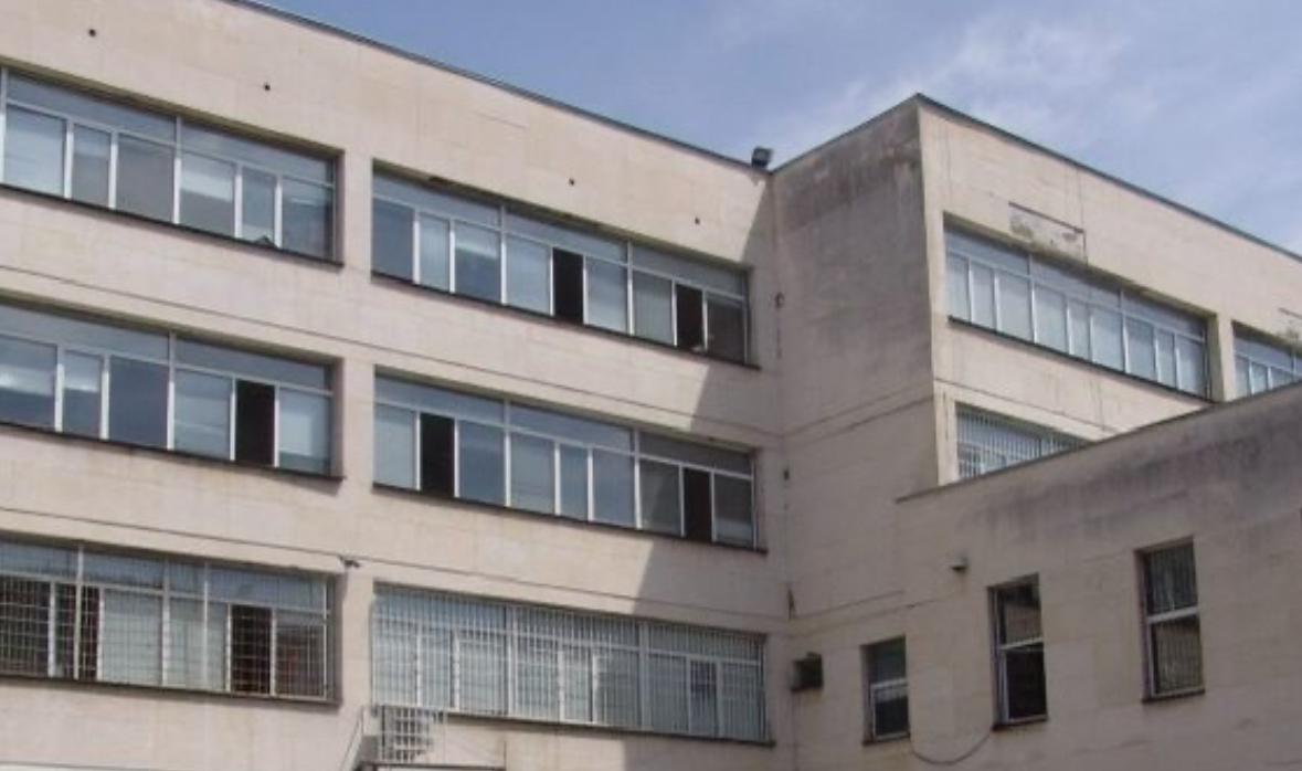 Националната природо математическа гимназия Акад Любомир Чакалов алармира за многократен тормоз