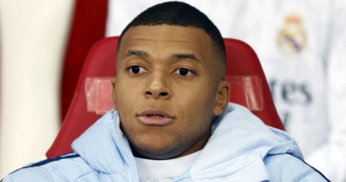 Най добрият френски футболист Килиан Мбапе за пореден път си навлече