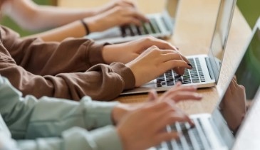 Всички деветокласници се явяват на тест по природни науки За