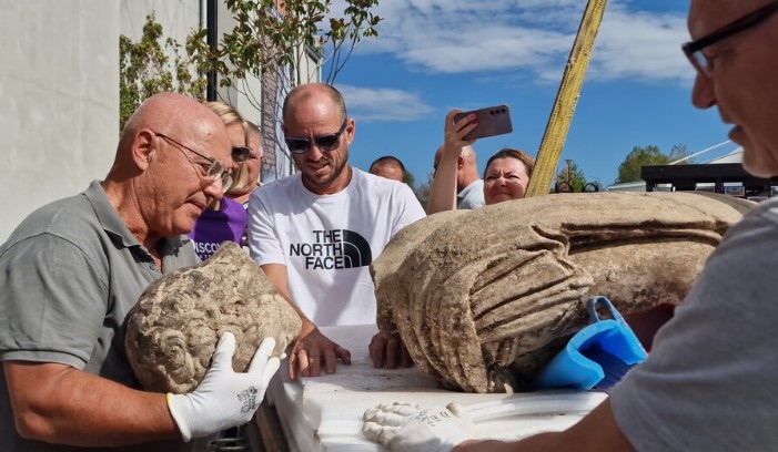 Втората статуя открита при разкопките в античен град Хераклея Синтика