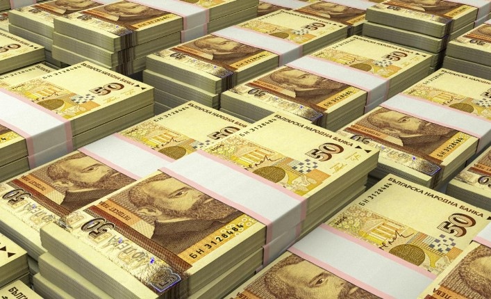 Депозитите на домакинствата в търговските банки у нас нарастват с