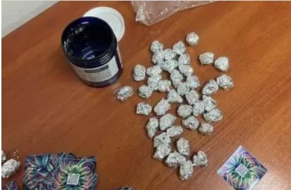 Полицията в Бургас разкри нова схема за разпространение на наркотици