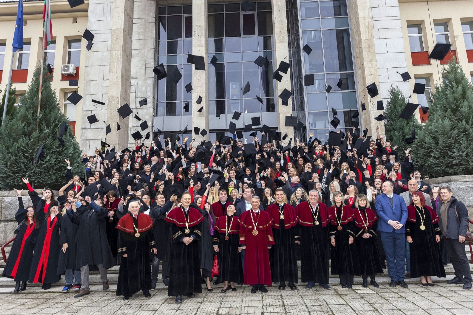 На тържествено церемония в събота 2 ноември от 10 часа