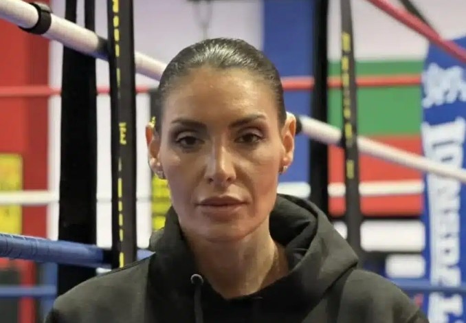 Бившата носителка на титлата Мис Плеймейт Златка Димитрова се състезава