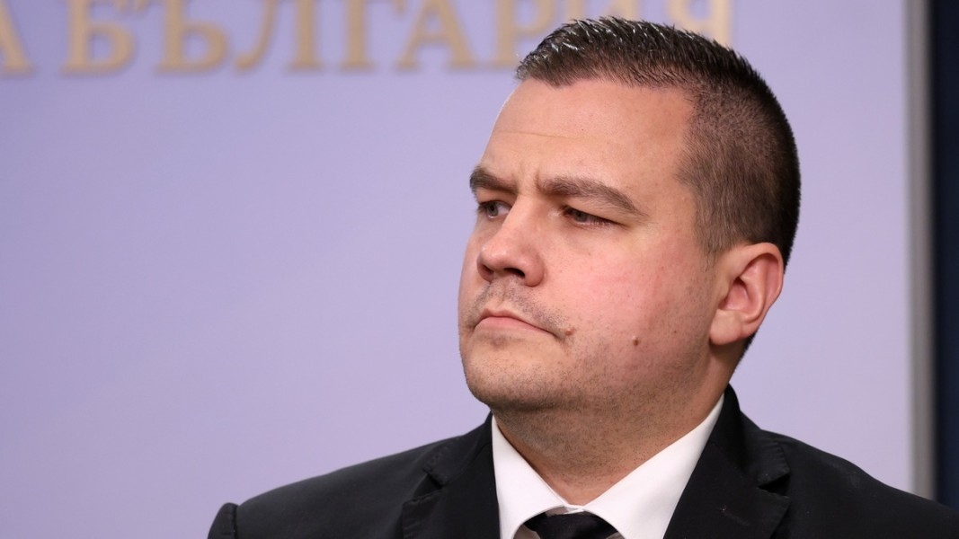 Бойко Борисов тласка страната към нови избори Това каза пред БНР