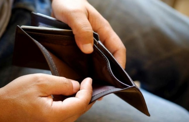 Увеличават се длъжниците до 30 години като между 20 и