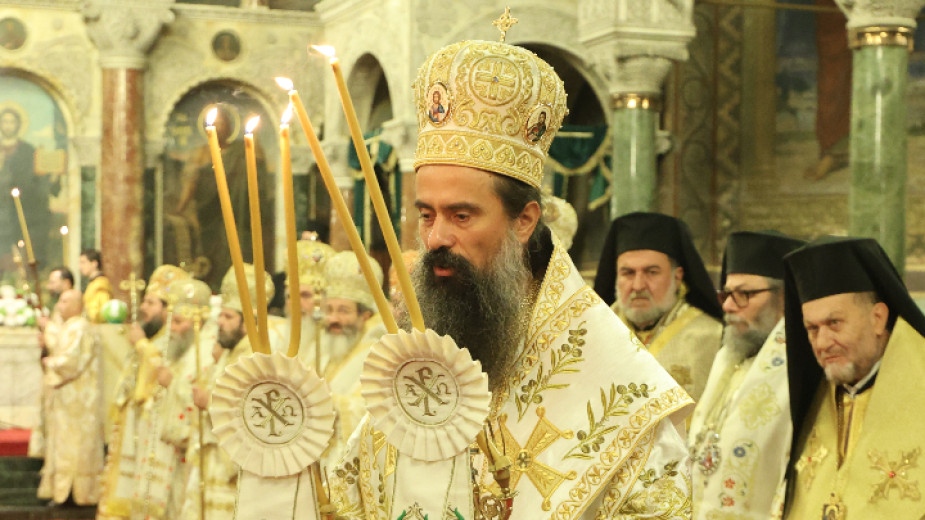 Патриарх Даниил оглави празничната литургия по случай 100 годишнината от освещаването