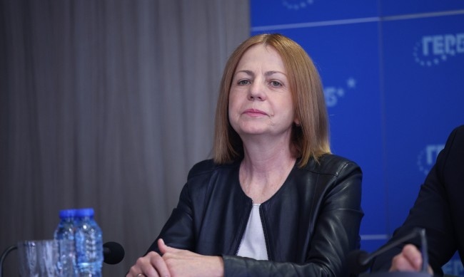 Депутатът от ГЕРБ СДС Йорданка Фандъкова сподели че предложението което партията