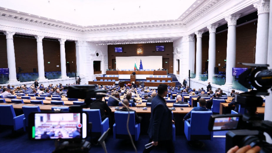 За осми пореден път депутатите гласуваха за председател на НС