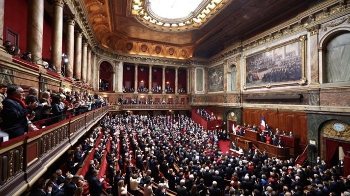 Правителството на Франция най вероятно ще падне тази седмица след като