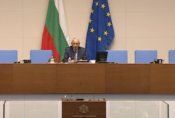 Рекордният девети опит на депутатите да изберат председател на парламента