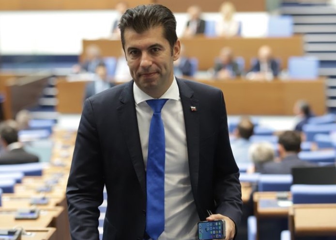 На ГЕРБ не ѝ пука за партийни семейства но не