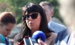 Министърът на здравеопазването д р Галя Кондева проведе среща с представители