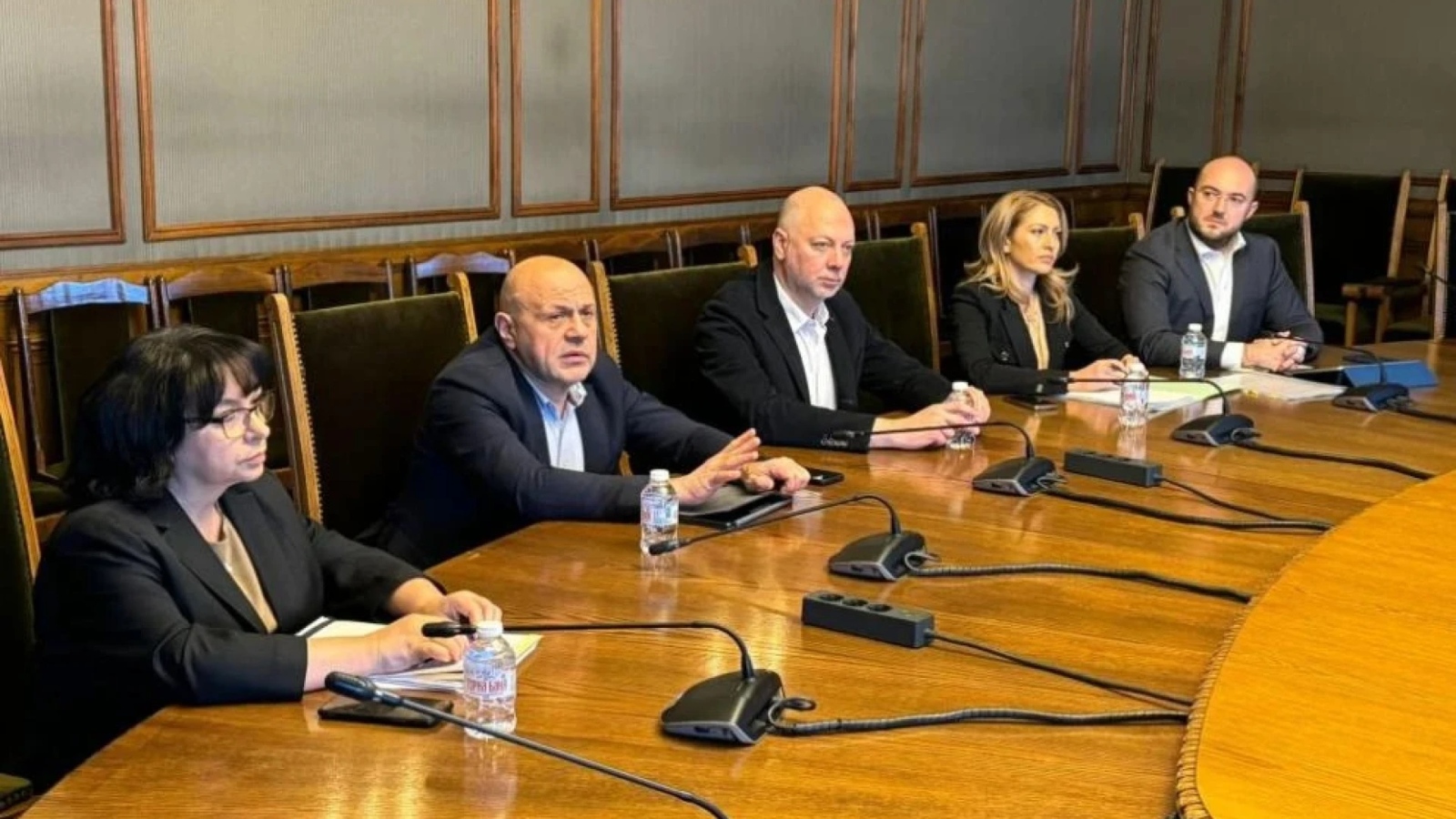 ГЕРБ СДС и ДБ ще обсъдят темите  Вътрешна сигурност и Енергетика Разговорите продължават