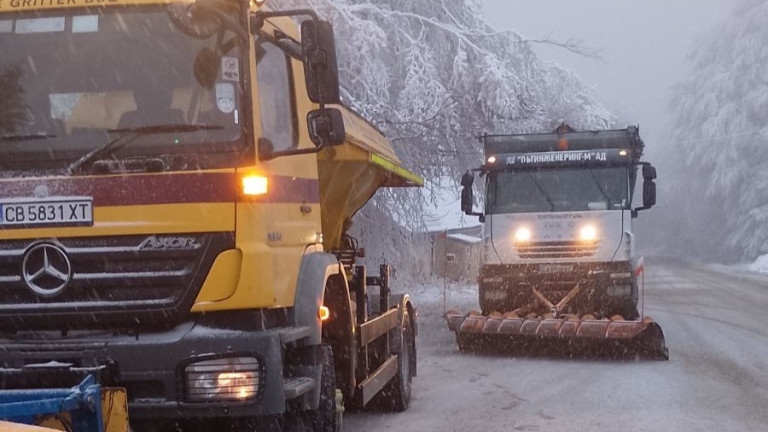 108 снегорини работят на територията на София област  Няма затворени участъци Това