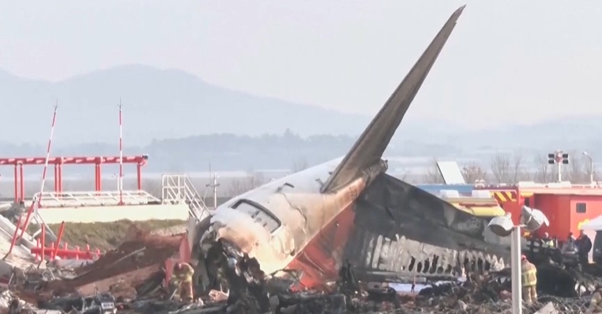 Южна Корея скърби за жертвите на най тежкия авиоинцидент в историята