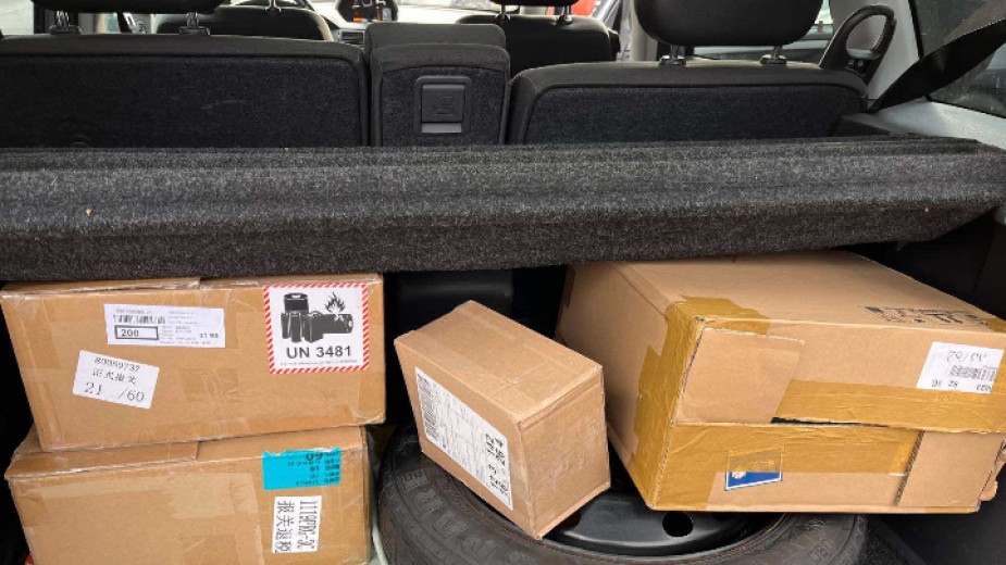 Полицията е установила че 48 годишен мъж от София продава чрез