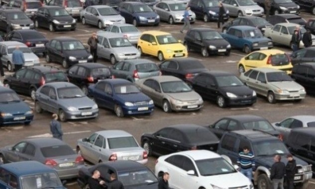 В България има 3 1 милиона регистрирани леки коли от тях 2 8