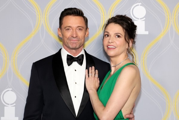 Звездата от Х men Хю Джакман има нова приятелка Това е