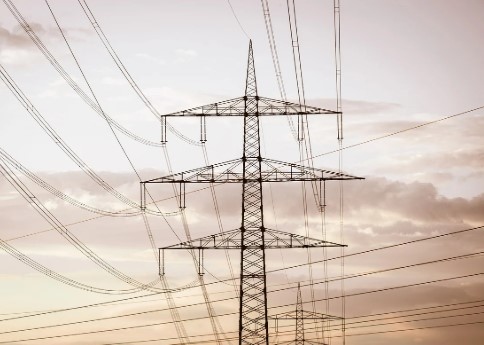 При средна цена от 267 22 без ДДС за мегаватчас e