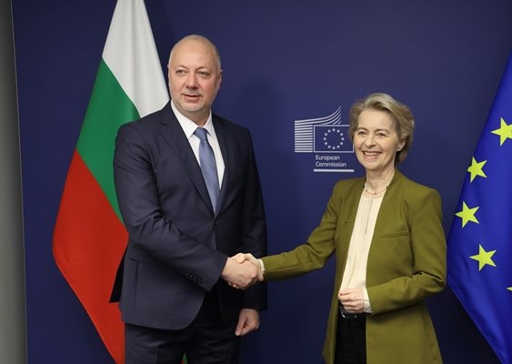 Как България да получи втория си транш от 1 2 млрд