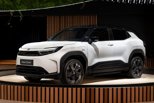 Автентичният изцяло електрически SUV на Toyota се представи пред публика за първи