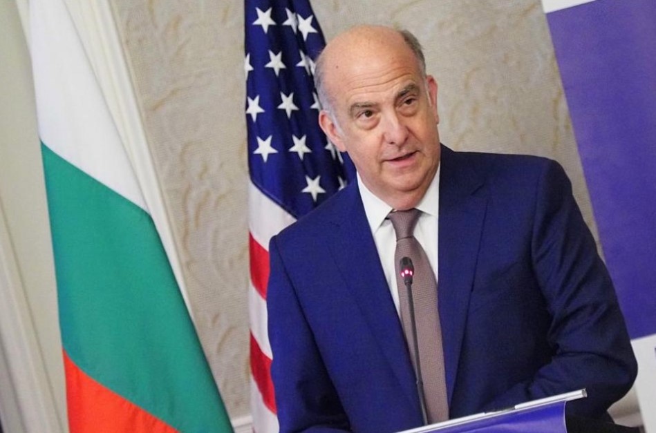 Кенет Мертен вече не е посланик на САЩ в България Проверка