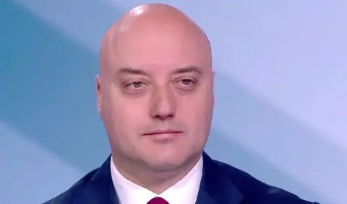 Президентът отдавна използва тази риторика още от големите протести