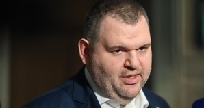 Председателят на ДПС Ново начало Делян Пеевски заяви пред журналисти в парламента