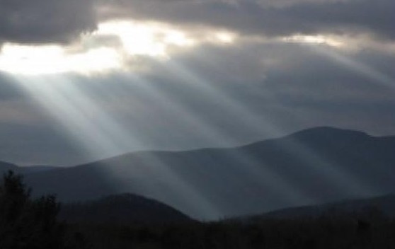 Днес ще има разкъсана над много райони предимно значителна облачност