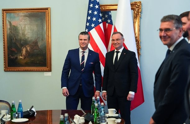 Американският министър на отбраната Пийт Хегсет заяви че страните в