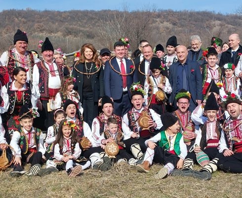 За поредна година вицепрезидентът Илияна Йотова отбеляза Деня на лозарите и винопроизводителите