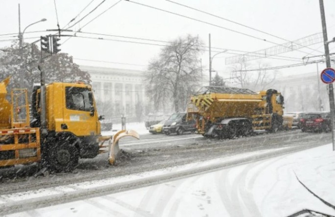 Общо 157 снегопочистващи машини са извършили обработки срещу заледяване на
