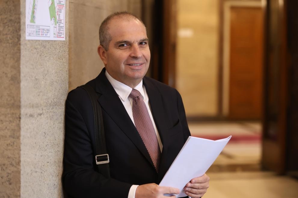 Планираме стартирането на процедура по отдаването на концесия на летище