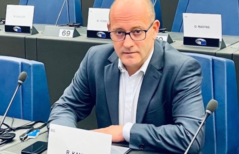 Българските евродепутати от ЕНП са подписали писмо с което настояват