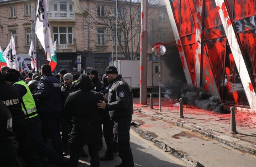 От Министерски съвет излязоха с позиция в която заявиха че остро осъждат поругаването